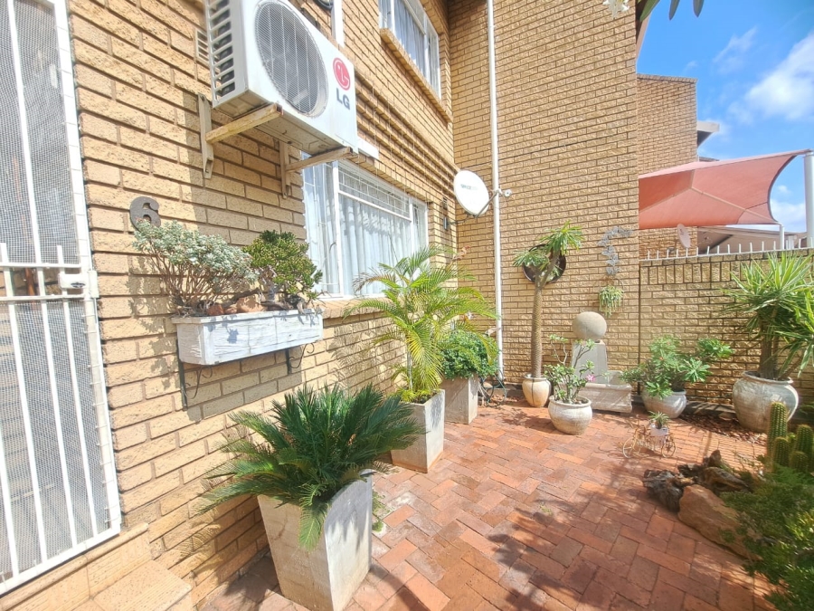 3 Bedroom Property for Sale in Rustenburg Central North West